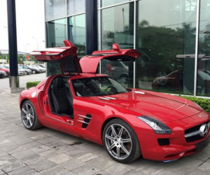 Siêu xe cánh chim Mercedes ra Hà Nội