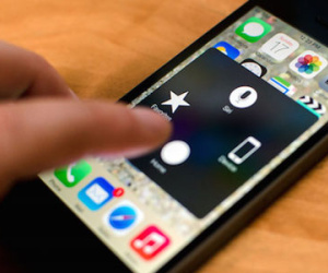 Tranh cãi về việc dùng phím Home ảo trên iPhone, iPad