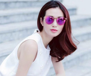Khánh My đẹp sang chảnh dưới nắng hè
