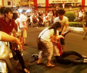 Không ai dám can ngăn kẻ sát hại 2 thanh niên ở Sài Gòn