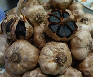 Tỏi đen giá hơn triệu/kg có thực sự tốt hơn tỏi thường?