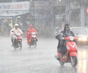 Hà Nội mưa dông, đề phòng gió giật