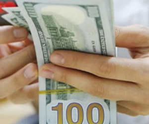 Tỷ giá căng vì ẩn số giá dầu, nhập siêu?