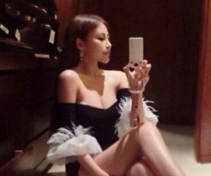 Sốc với dịch vụ "lăng xê" thành minh tinh để... nâng giá bán dâm