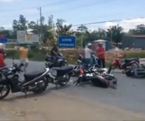 Chở thuốc lá lậu, liều mạng tông "rào chắn" như phim hành động