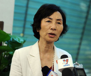 "Giá xăng Việt Nam đi ngược thế giới"