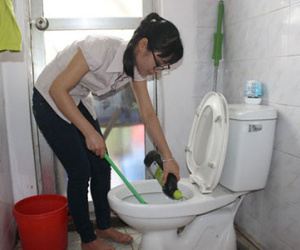 Sinh viên làm ô sin, nhiều cạm bẫy