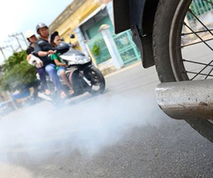 Hàng triệu xe máy đang chạy phải kiểm định, dán tem