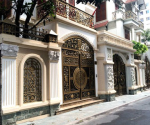 Anh em đại gia Thái Bình xây dãy biệt thự hệt nhau giữa Hà Nội
