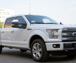Chi tiết xe bán tải Ford giá gần 3 tỷ mới về Việt Nam