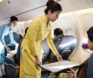 Vietnam Airlines không được phụ thu giá vé máy bay