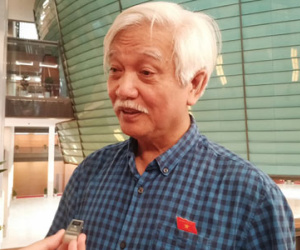 "Bộ GTVT nên thẩm tra bằng cấp ông Trần Đình Bá kín đáo"