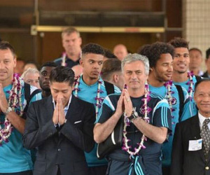 Sang Thái, Mourinho cấm học trò dính vào "gái gú"
