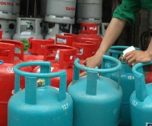 Gas giảm giá 14.000 đồng một bình