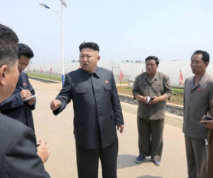 Ông Kim Jong Un: "Thuốc lá có thể giết chết các đồng chí"