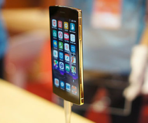4.800 chiếc Bphone được đặt mua sau 2 giờ mở bán