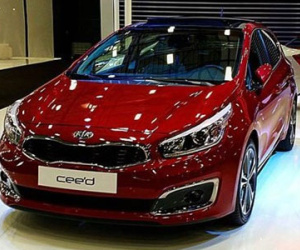 Xe giá mềm Kia cee'd 2016 lộ ảnh thực tế