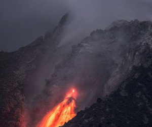 Núi lửa đảo Sumatra phun, 6.000 người Indonesia sơ tán