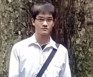 Thủ khoa đại học đầu tiên không dùng điện thoại, Facebook