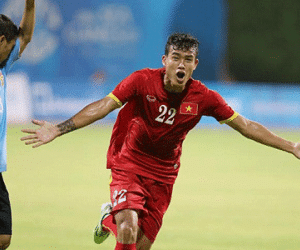 U23 Việt Nam 1-0 U23 Lào: Thanh Hiền ghi bàn. U23 Việt Nam đặt 1 chân vào Bán kết