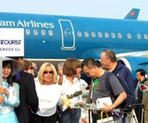 Vietnam Airlines nói gì về việc tăng giá vé?