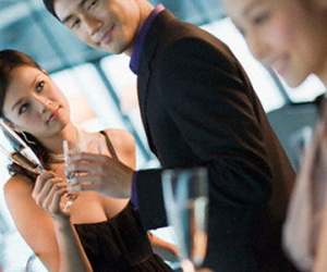 Đàn bà cao tay, răn chồng "ăn vụng phải biết chùi mép"