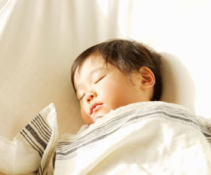 Trẻ ngủ nghiến răng có nguy hiểm?