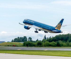 Boeing 787 của Việt Nam trình diễn tại Paris Air Show