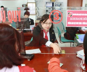 Dồn dập thay tướng ngân hàng
