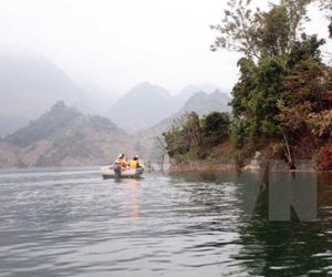 Lật thuyền trên hồ Trị An khiến 3 trẻ em thiệt mạng