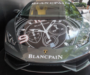 Siêu bò Lamborghini Huracan 16 tỷ vào Sài Gòn tìm khách