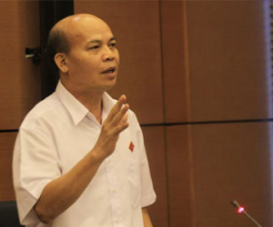 "Mang mặt trăng, mặt trời đi bán thì xử kiện thế nào?"