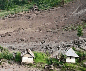 Lở đất chôn vùi 6 ngôi làng tại Nepal, 47 người chết