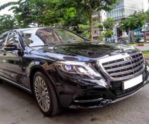 Maybach S600 dài 5,4 m xuất hiện trên đường Sài Gòn
