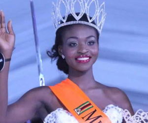 Tân Hoa hậu thế giới Zimbabwe bị "phế truất" vì ảnh khỏa thân