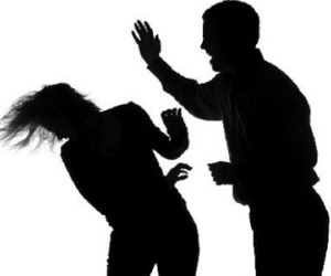 Chém em rể nhập viện vì dám... bênh vợ
