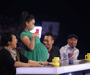 Thu Minh trở lại ghế nóng Vietnam Idol sau khi sinh