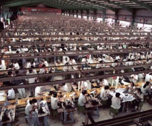 Bi kịch kiểu TQ: Một nhà thơ chết vì chiếc iPhone trên tay chúng ta như thế nào?