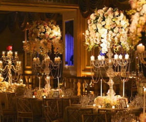 Đám cưới xa hoa nhất Việt Nam: Chi 21 tỷ tiền hoa trang trí