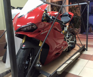 Ducati 1299 Panigale S đầu tiên về Việt Nam giá 1 tỷ đồng