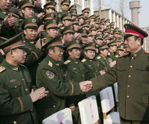 Hai “hổ lớn” Trung Quốc thoát hầu tòa vì ốm nặng