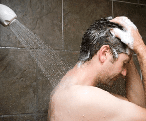 Thói quen tưởng vô hại nhưng rất nguy hiểm vào mùa hè