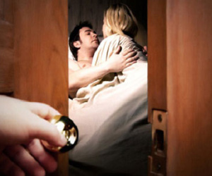 Cháu mò vào giường vợ cậu dan díu bị "bắt sống" và chém chết