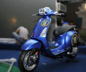 Vespa Sprint phiên bản Del Piero độc nhất giá 350 triệu đồng