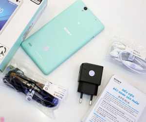 Mở hộp Xperia C4 dáng mỏng, chuyên chụp selfie giá 7,2 triệu