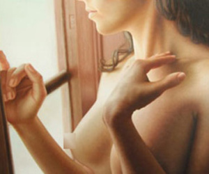 Nữ y tá khỏa thân tấn công bệnh nhân