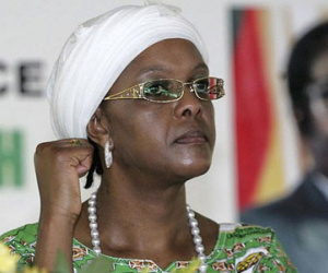 Đệ nhất phu nhân Zimbabwe là nữ hoàng mua sắm hàng hiệu