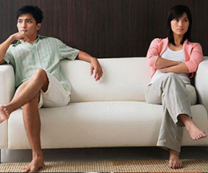 Chuyện những ông chồng bị vợ cho ra ghế ngủ