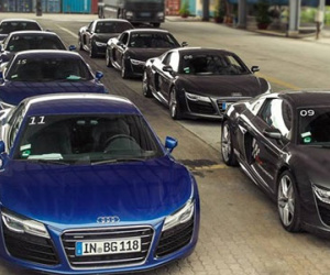 Dàn siêu xe Audi R8 V10 cập cảng Sài Gòn