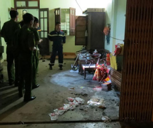 Hút thuốc lào gây nổ khí gas, chủ nhà may mắn thoát chết